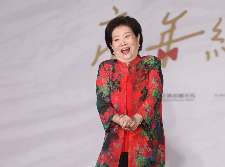 陳淑芳現在裝了「心臟節律器」定期回診追蹤。陳明中攝