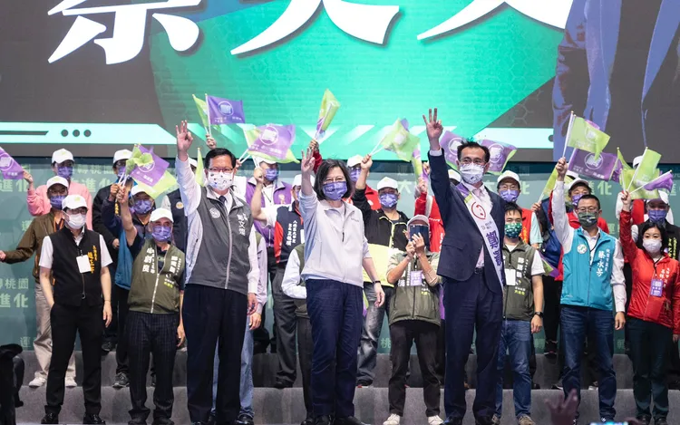 蔡英文總統選前之夜到桃園幫鄭運鵬助勢。鄭運鵬競辦提供