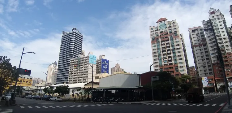 成屋豪宅短期買氣不容易出現提升，但建商降價機率也不大。葉家銘攝