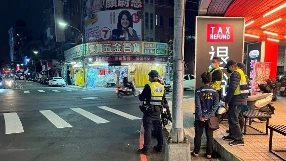 警方在重要路口設置稽查點。蘆洲警分局提供
