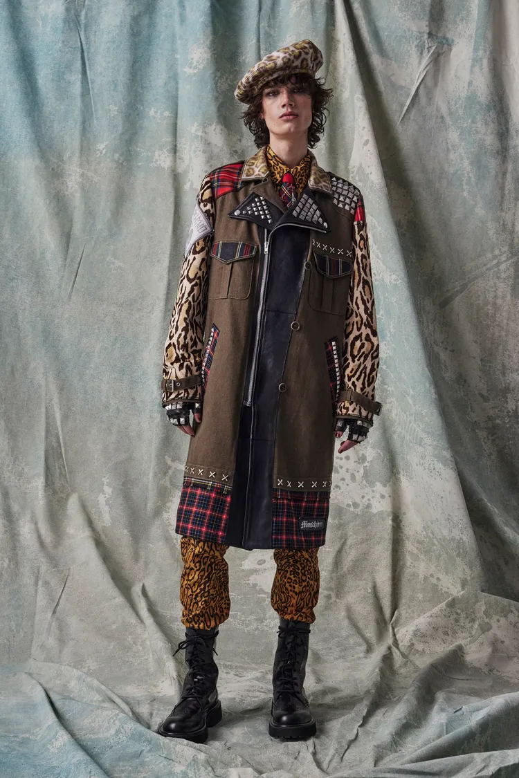 MOSCHINO 2023早秋系列男裝。品牌提供