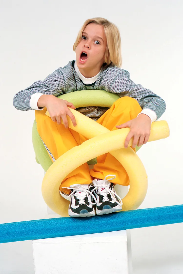 亞倫卡特發行首張專輯，以金髮碧眼的可愛模樣風靡全球。達志／shutterstock