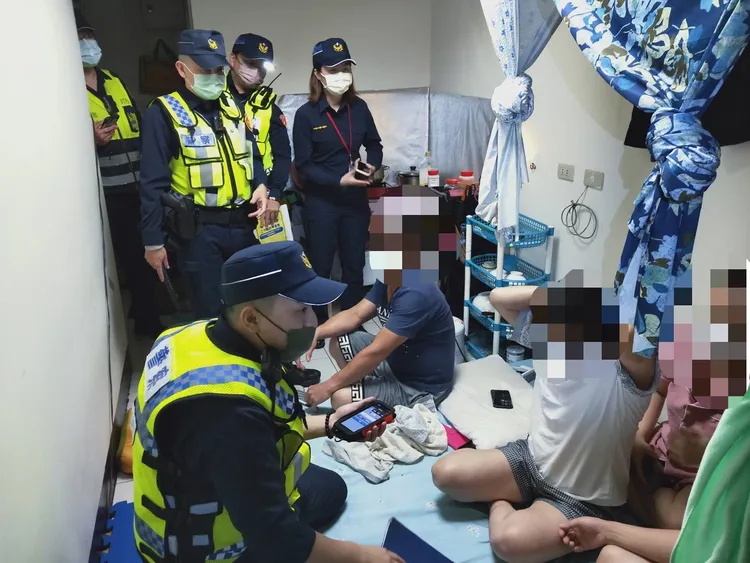 警方尋獲8名失聯移工。林口警分局提供