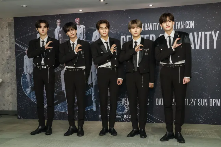 珉熙（左起）、世琳、太煐、宇璸、廷謨個子高大，也都在健身。趙世平攝