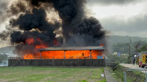 苗栗家具倉庫陷火海 緊鄰化工廠!居民驚恐嚇壞了