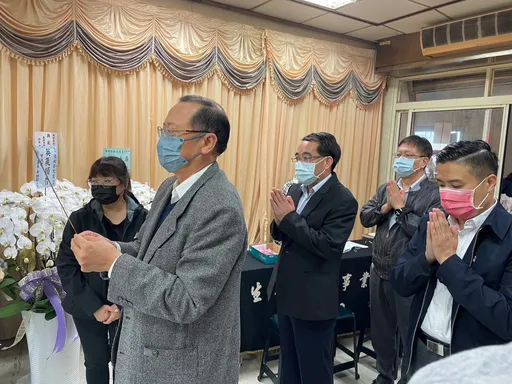 基隆刑警抗癌1年病逝　警政署长赴灵堂上香吊念