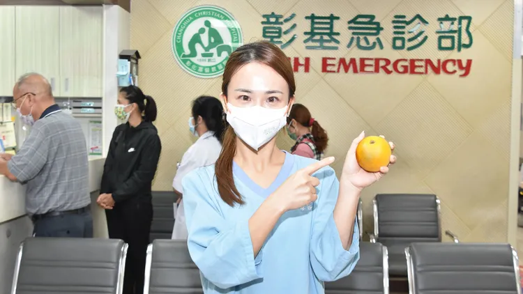 超音波發現婦人主動脈竟擴張如柳丁大小，驚壞廖靜彗醫師，趕緊安排電腦斷層掃描，進一步確診出主動脈剝離。彰基提供