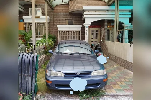 「反正沒人住」透天厝庭院被鄰居入侵爽停!「汽機車都來」屋主氣炸 網揪關鍵原因