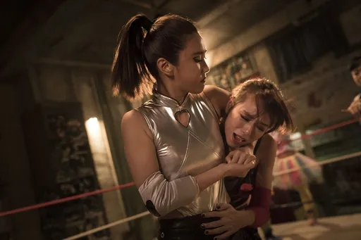 內衣女星改當「女優」　甩車禍陰影增重10kg練摔角