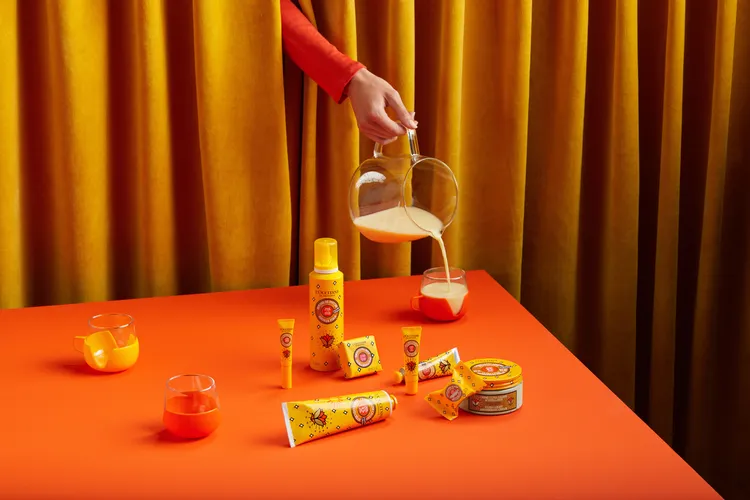 歐舒丹繽紛乳油木金黃拿鐵系列。品牌提供