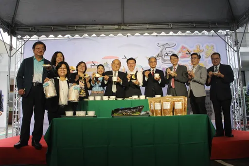 郭國文推台南虱目魚及石斑魚 游錫堃、蘇貞昌捧場「讚不絕口」