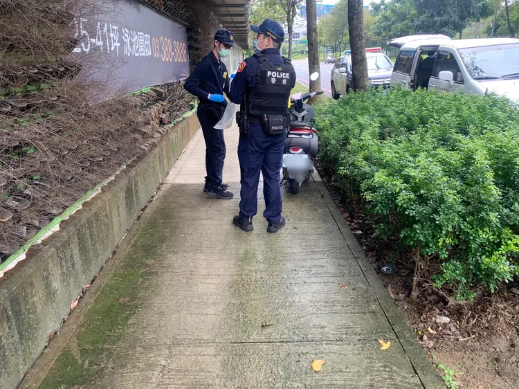 警方據報到場調查。龜山警分局提供
