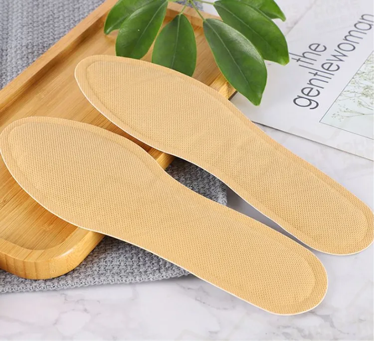 約翰家庭百貨-艾草發熱暖足鞋墊原價799元，特價279元。業者提供