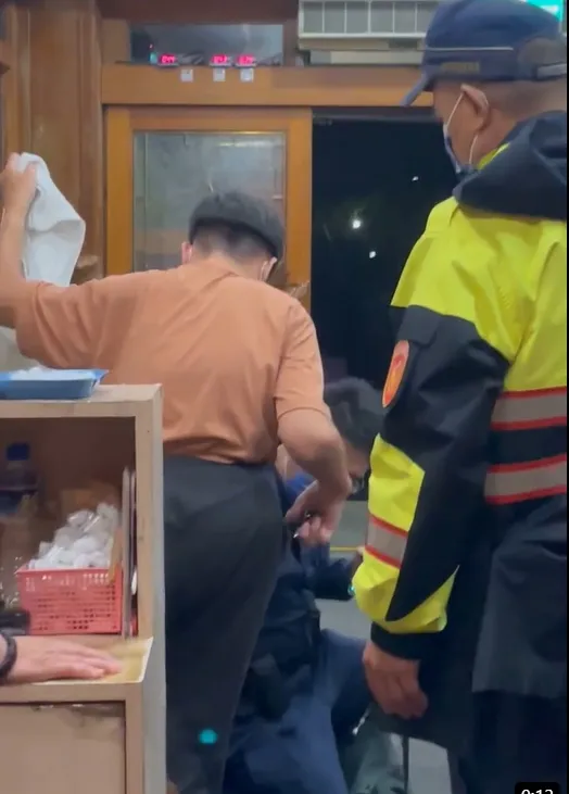 男子聲稱自己打了男性荷爾蒙。翻攝臉書爆料公社