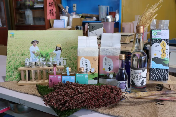 夫妻創立的「大口吃米」品牌，而這名字由來也相當簡單樸實，就是鼓勵大家「大口吃米」。黃羿馨攝