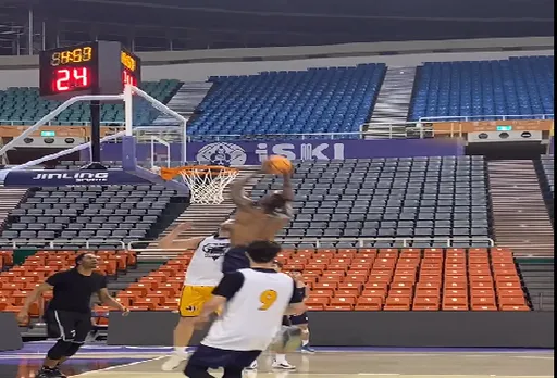 「魔獸」暴扣影片曝光!霍華德首次到主場練球 卯起來轟炸籃框