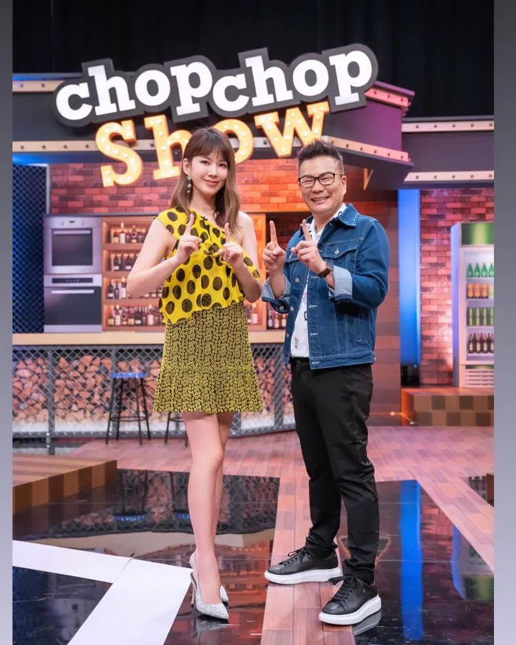 Melody沒計畫過主持綜藝節目，因緣際會下，目前主持《11點熱吵店》帶狀節目。翻攝melodykliu IG