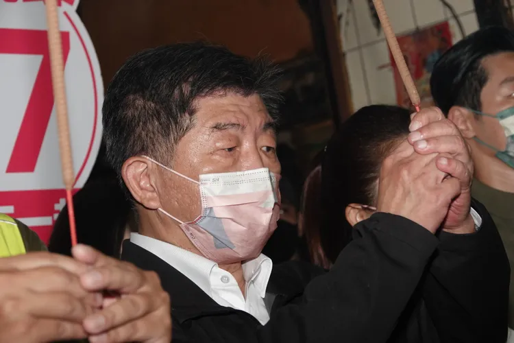 陳時中批評把非自身經驗拿來呼嚨大家，是很不好的事。陳德興攝