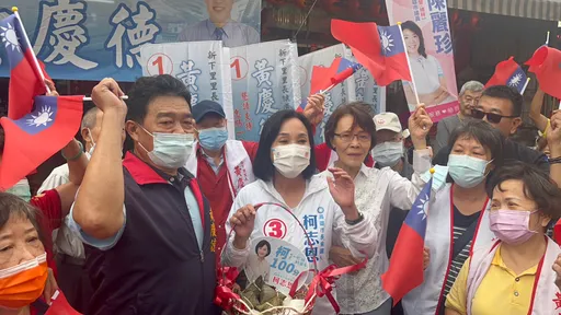 藍營里長前天放炮迎陳其邁 柯志恩今訪有「包粽」破拔樁說