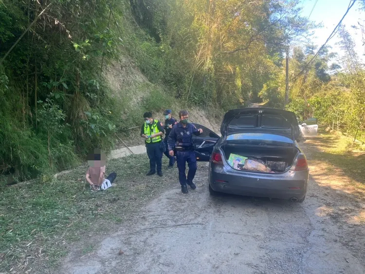 郭女在頭屋鄉產業道路被逮捕。讀者提供