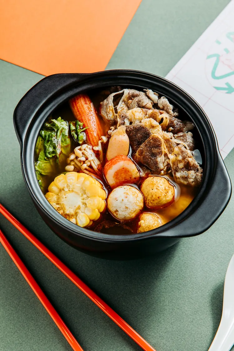 快煮鍋麻辣牛肉280元起。業者提供