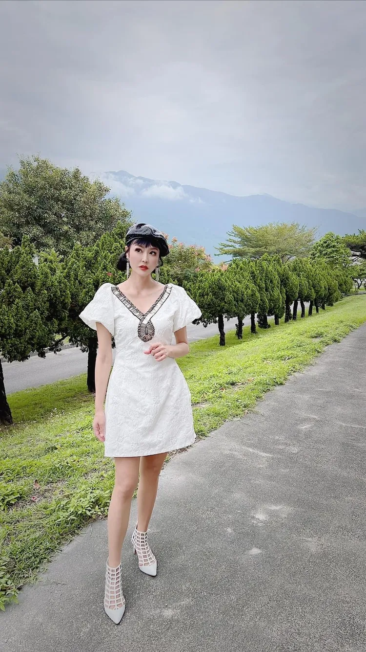 唐玲選擇正面迎戰病情。翻攝唐玲臉書