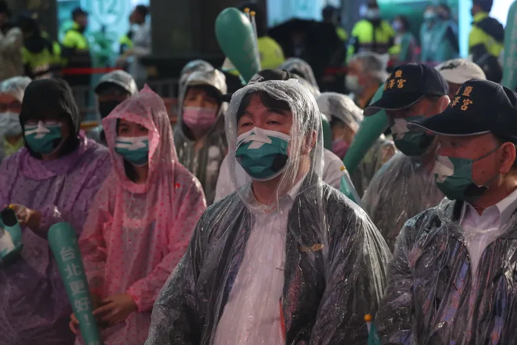 王必勝也來挺陳時中了。鄭孟晃攝