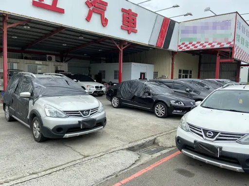 狂砸11車!買賣糾紛撂人搗毀車行 警逮4人究辦
