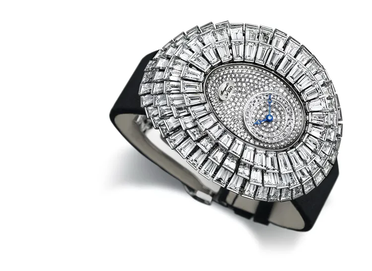 Reine de Naples Crazy Flower 18K白金鑽錶，2243萬元。品牌提供