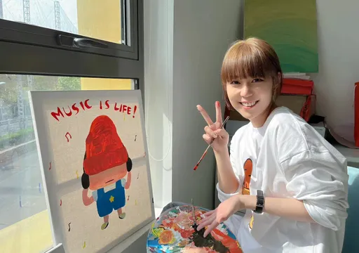 甜心女歌手美聲「叫床」 面試50隻公雞幫腔