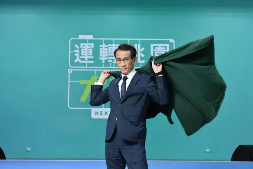 鄭運鵬選戰跑到褲頭鬆了　自信可拿50萬票！他分析：確實有可能