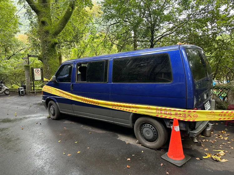 柯賜海陳屍在車上。翻攝畫面