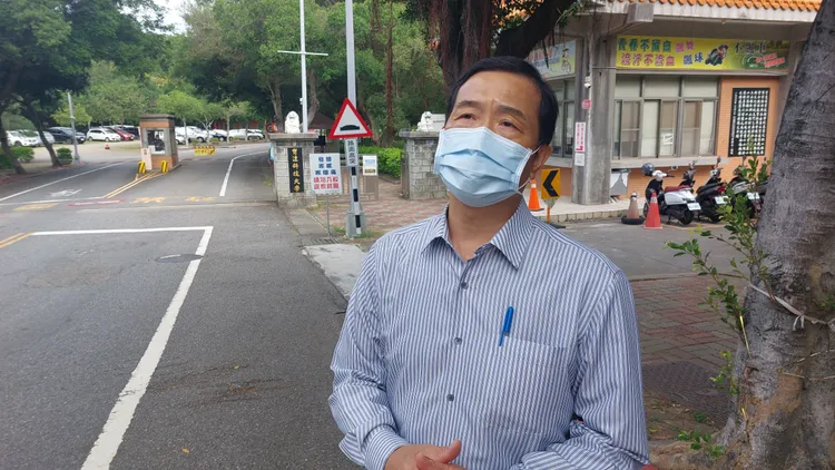 育達公共事務中心主任陳進喜強調，警衛亭早在捐地之前已存在。楊永盛攝