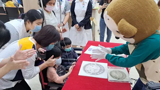 助遲緩兒發揮潛能減輕家長負擔 台北醫院「擁抱慢慢猴」守護兒童健康發展