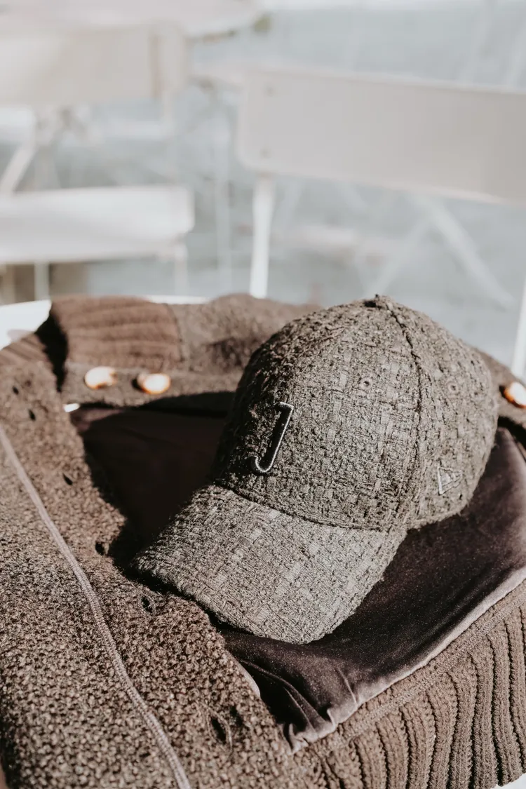 New Era X JNFR 9Forty聯名帽，2080元。品牌提供