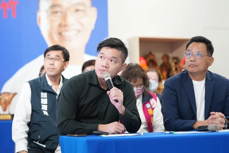 徐維遠認為， 高虹安做為市長候選人，就要坦誠接受外界檢驗。翻攝自徐維遠臉書