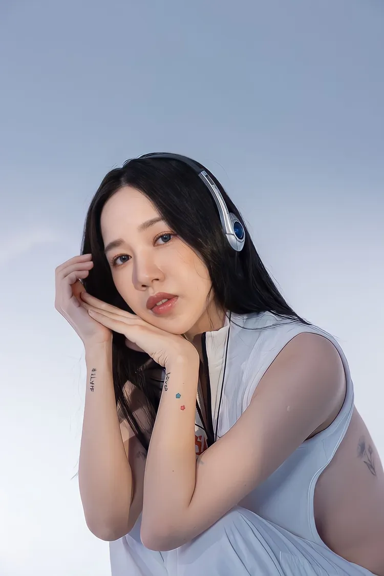 纁曖投入藝術圈多年，將赴日本展覽成為台灣新銳藝術家。Up直播提供