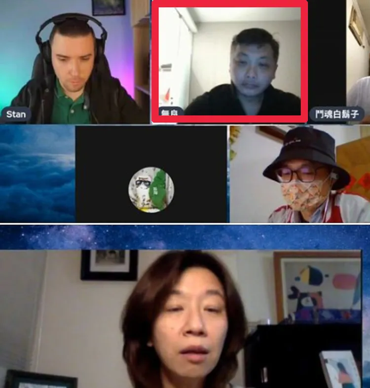 無良公關本尊。引字麥克風的市場求生手冊