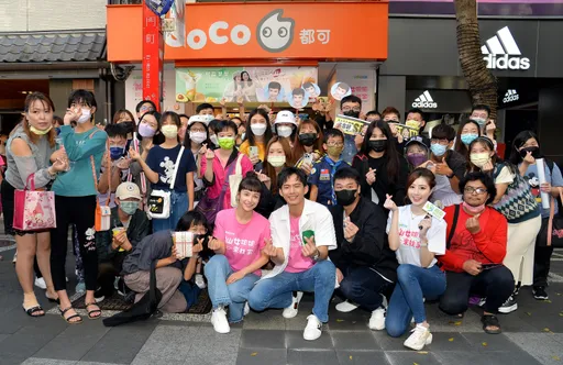 吳念軒唯一床戲竟沒女主角 揪男的滾床單耳邊吹氣玩超開