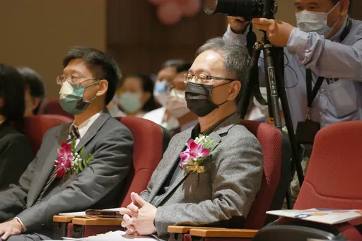 高虹安就醫爭議！柯文哲致歉　薛瑞元拒回應：怕委員太累又去住院吊點滴