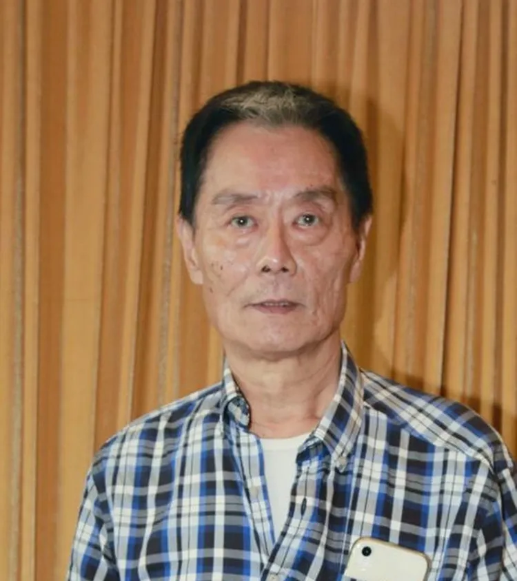 黃秋生PO出徐忠信的照片，哀悼說：「大師兄，安息。」翻攝黃秋生臉書