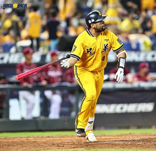 台灣大賽兄弟福來喜驚天一擊　上壘後的慶祝動作是想跟你互動