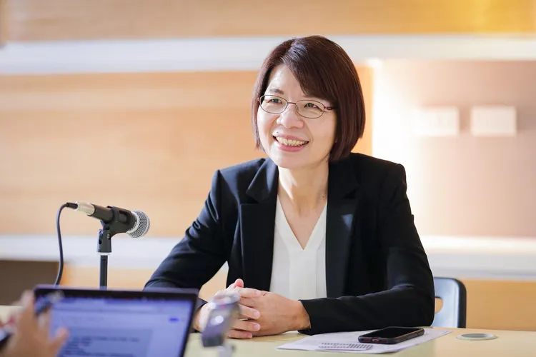 黃秀芳昨天在臉書發布給縣府員工的一封信，強調她不會成為罵人縣長。翻攝黃秀芳臉書