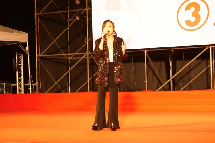「台語小歌后」吳淑敏率先登場。張喆喜攝