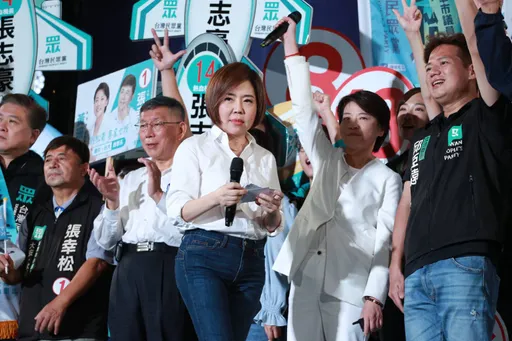 黃珊珊造勢于美人驚喜現身　突喊「我要救王世堅」讓她尷尬了