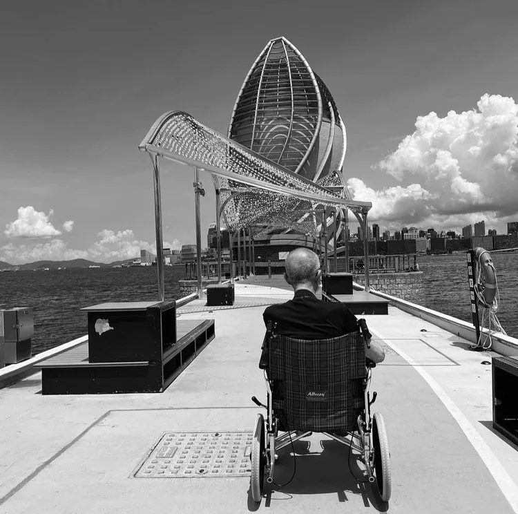 余子明的兒子余天佑在IG宣布父親過世消息。翻攝余子明IG