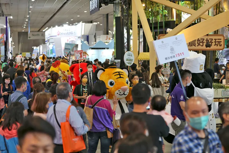 超人氣吉祥物每日皆舉辦大遊行與粉絲見面會，最後一場將於今日16:00至16:30登場。翻攝台北國際旅展臉書