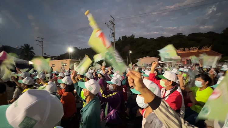 現場聚集約2千支持者。田兆緯攝