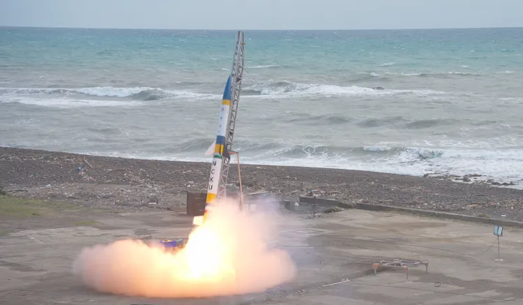 科研火箭點火準備升空。國家太空中心提供