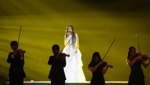 萬芳演唱會疫情苦等883天淚崩「太慘了」 曝上台前出狀況憂鬱來襲